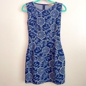 EUC Elf Sack Denim Floral Applique Casual Dress Size Large